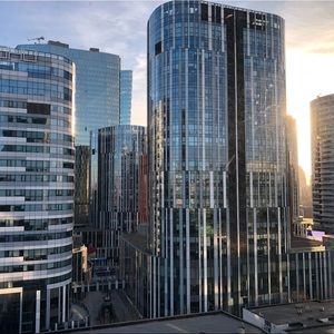 Meet your Posher, Yan